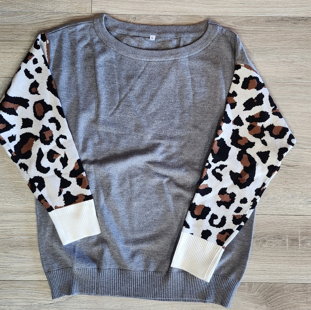 Super Soft🔥Leopard sleeve Sweater Top✨️ - Picture 7 of 14